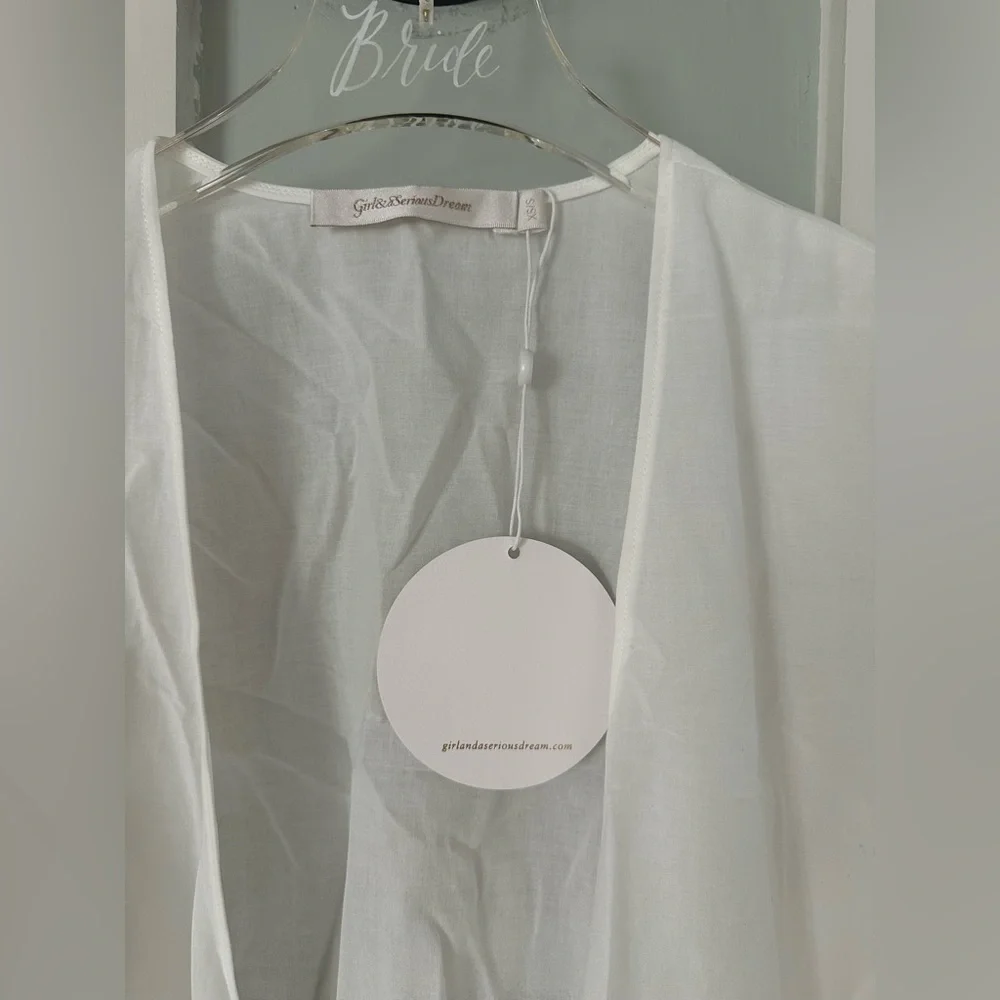 Girl & A Serious Dream MARRAKECH BRODERIE ANGLAISE CROCHET LACE ROBE - Picture 2 of 9